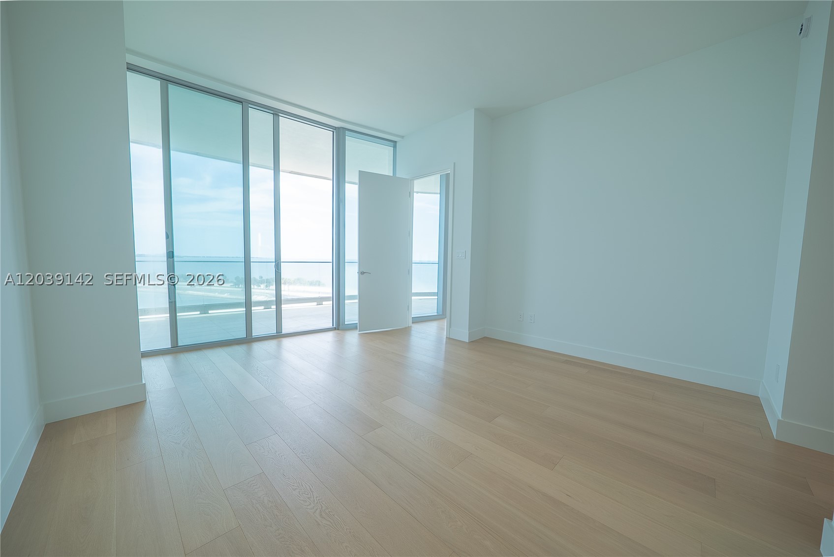 Una Residences - Residential