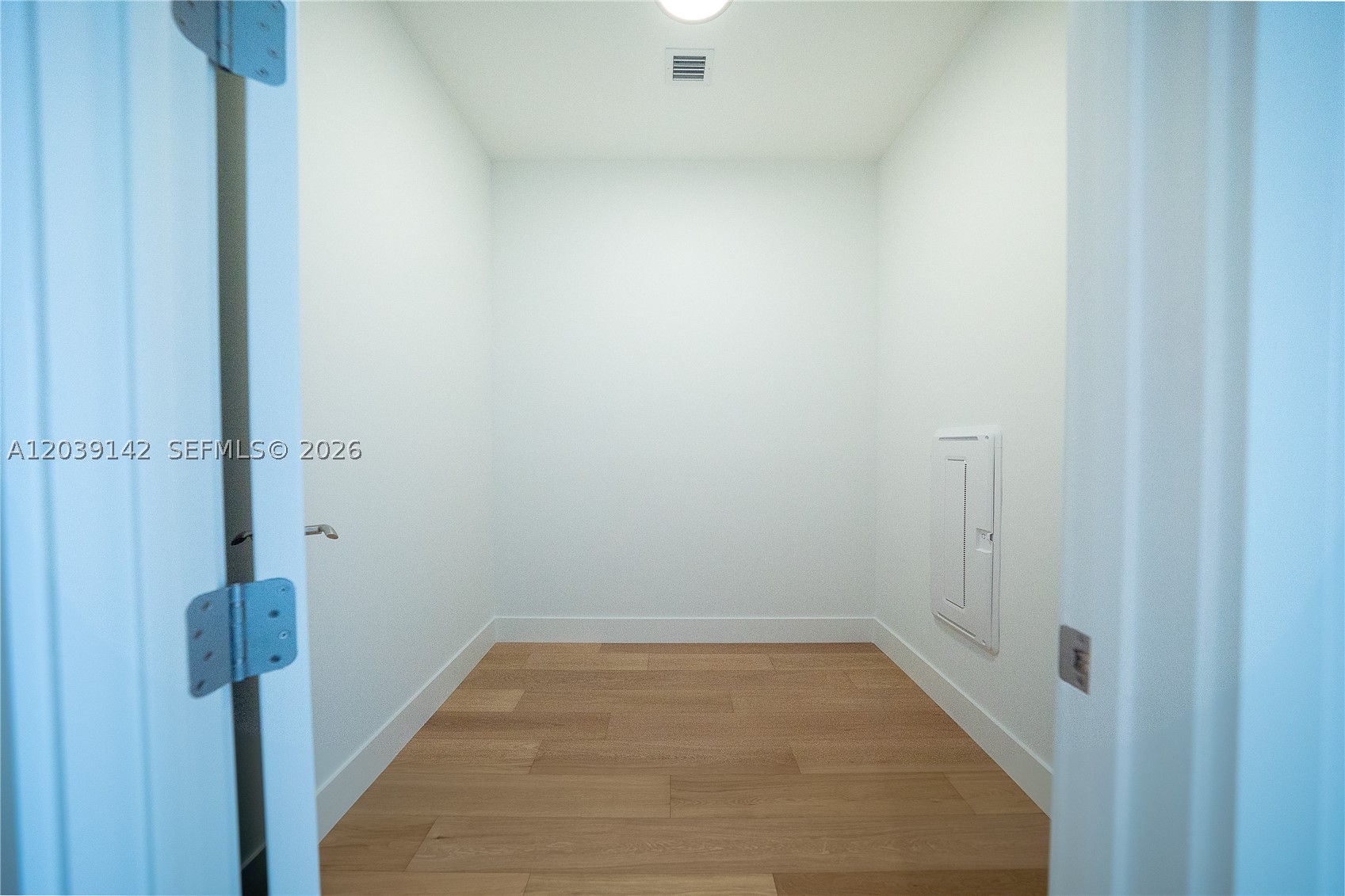 Una Residences - Residential