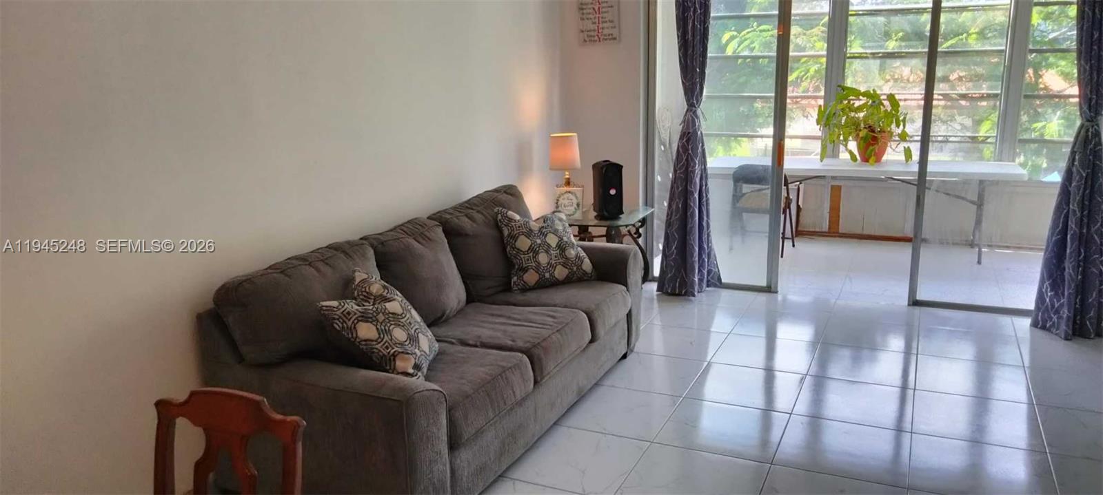 CYPRESS CHASE CONDO NO 6 - Residential