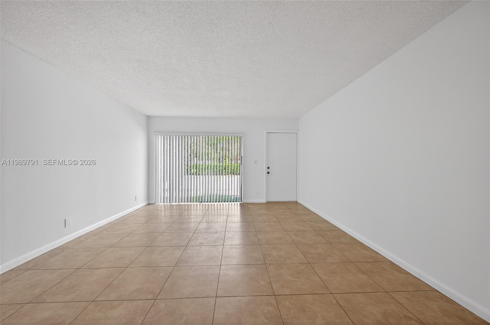 CORAL SPRINGS VILLAS COND - Residential