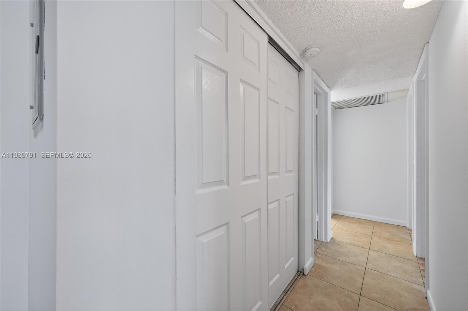 CORAL SPRINGS VILLAS COND - Residential