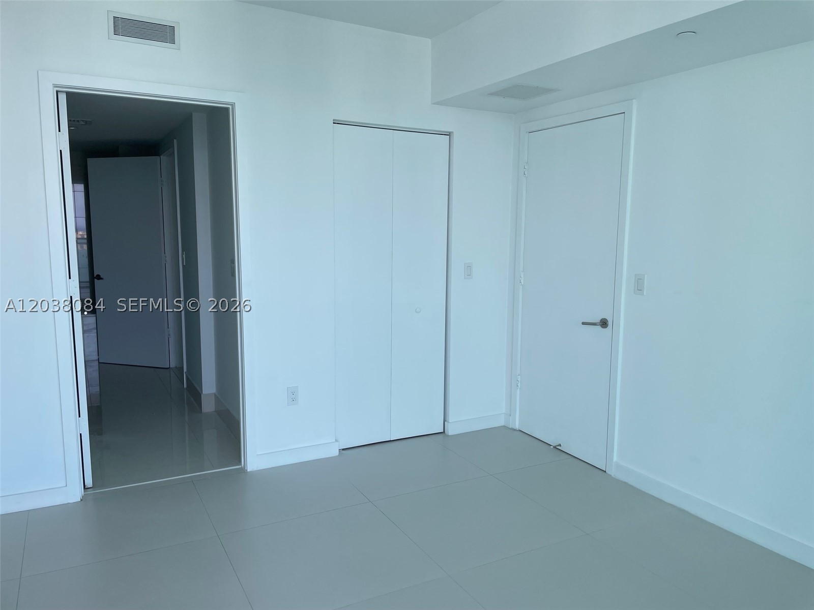 SLS - Residential Lease