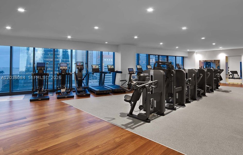 SLS - Residential Lease