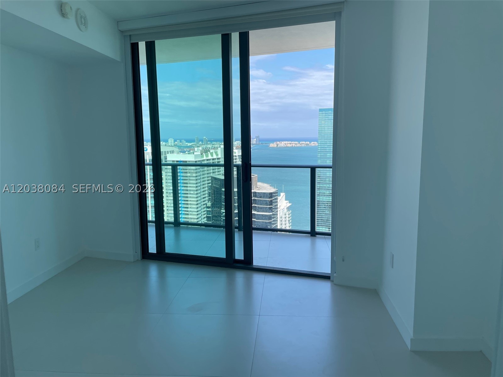 SLS - Residential Lease