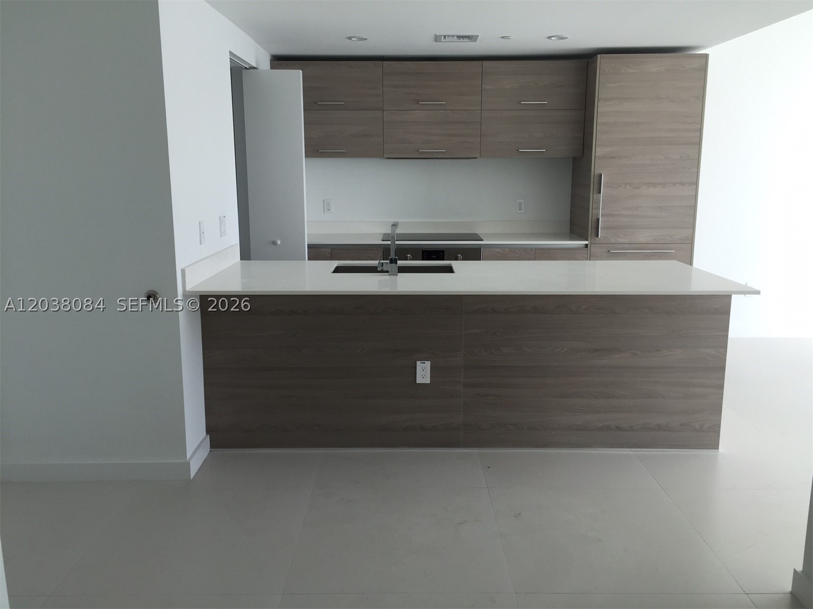 SLS - Residential Lease