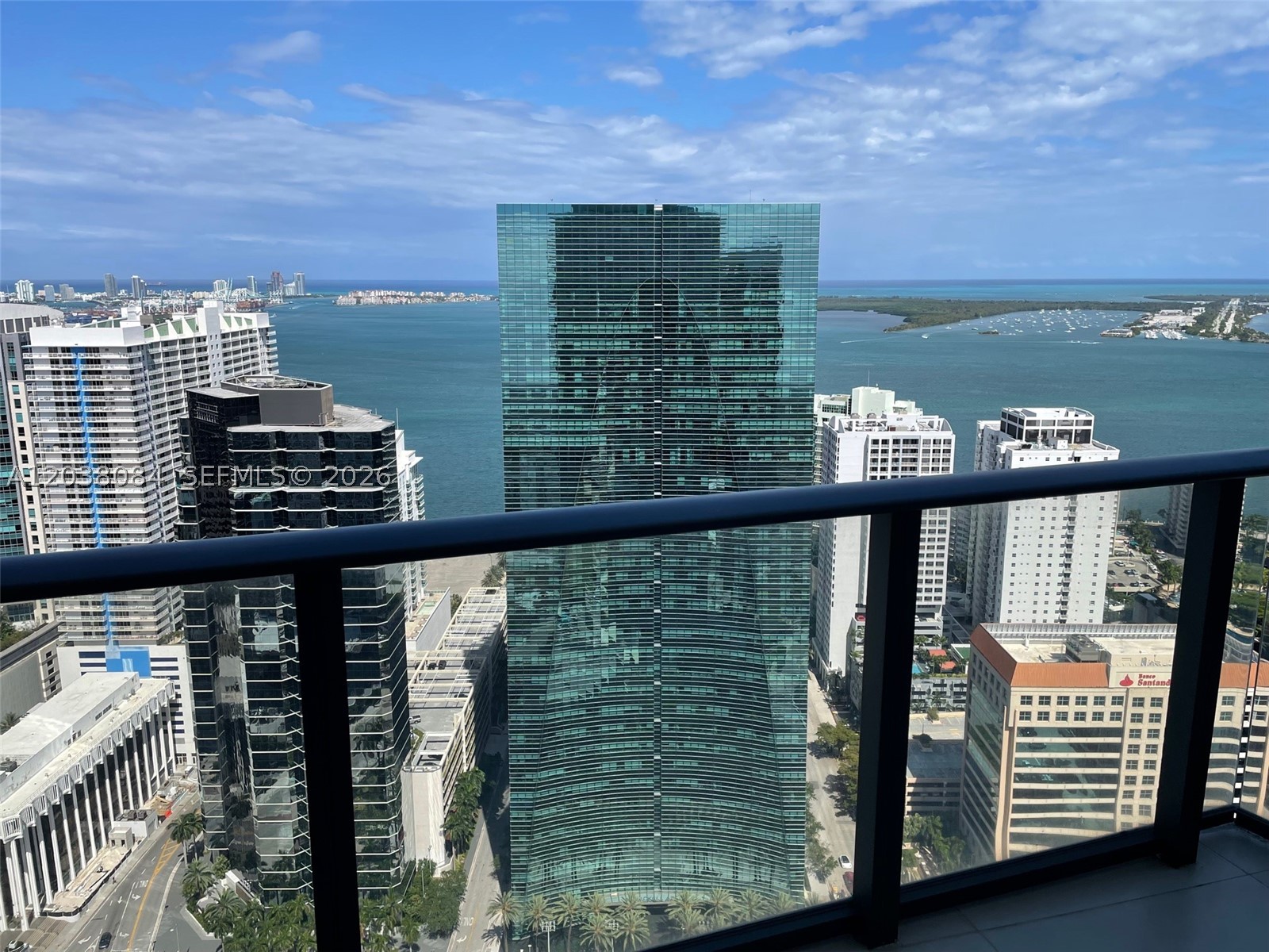 AMAZING UNIT @ DUA BRICKELL!! 1 BED + DEN / 1 BATH, BEAUTIFUL PANORAMIC VIEWS FROM HIGH FLOOR, PORCELAIN TILE FLOORING THROUGHOUT, TOP OF THE LINE APPLIANCES. ASSIGNED COVERED PARKING SPACE. GREAT LOCATION IN BRICKELL!! ENJOY RESORT-STYLE LIVING WITH THE BEST AMENITIES IN BRICKELL SUCH AS ROOFTOP DECK/POOL, FITNESS CENTER, BAR AND RESTAURANTS, MOVIE THEATER AND MORE!!!