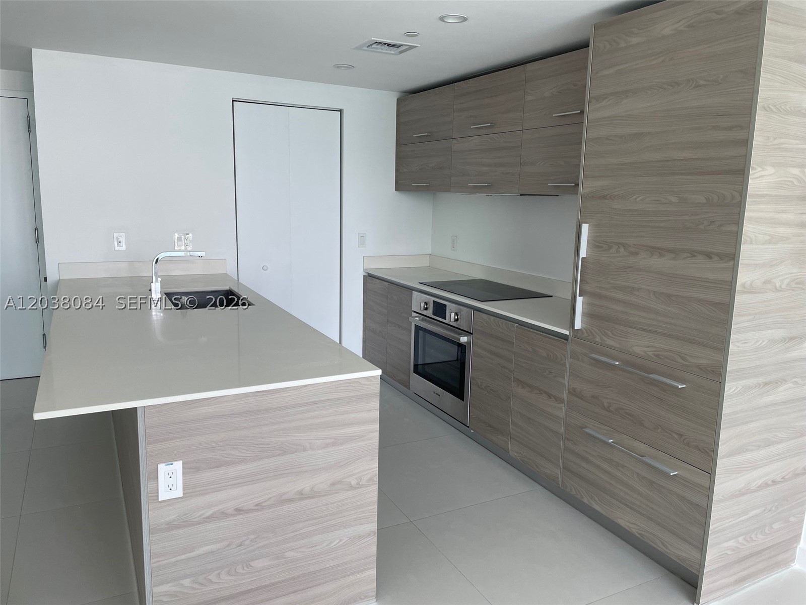 SLS - Residential Lease