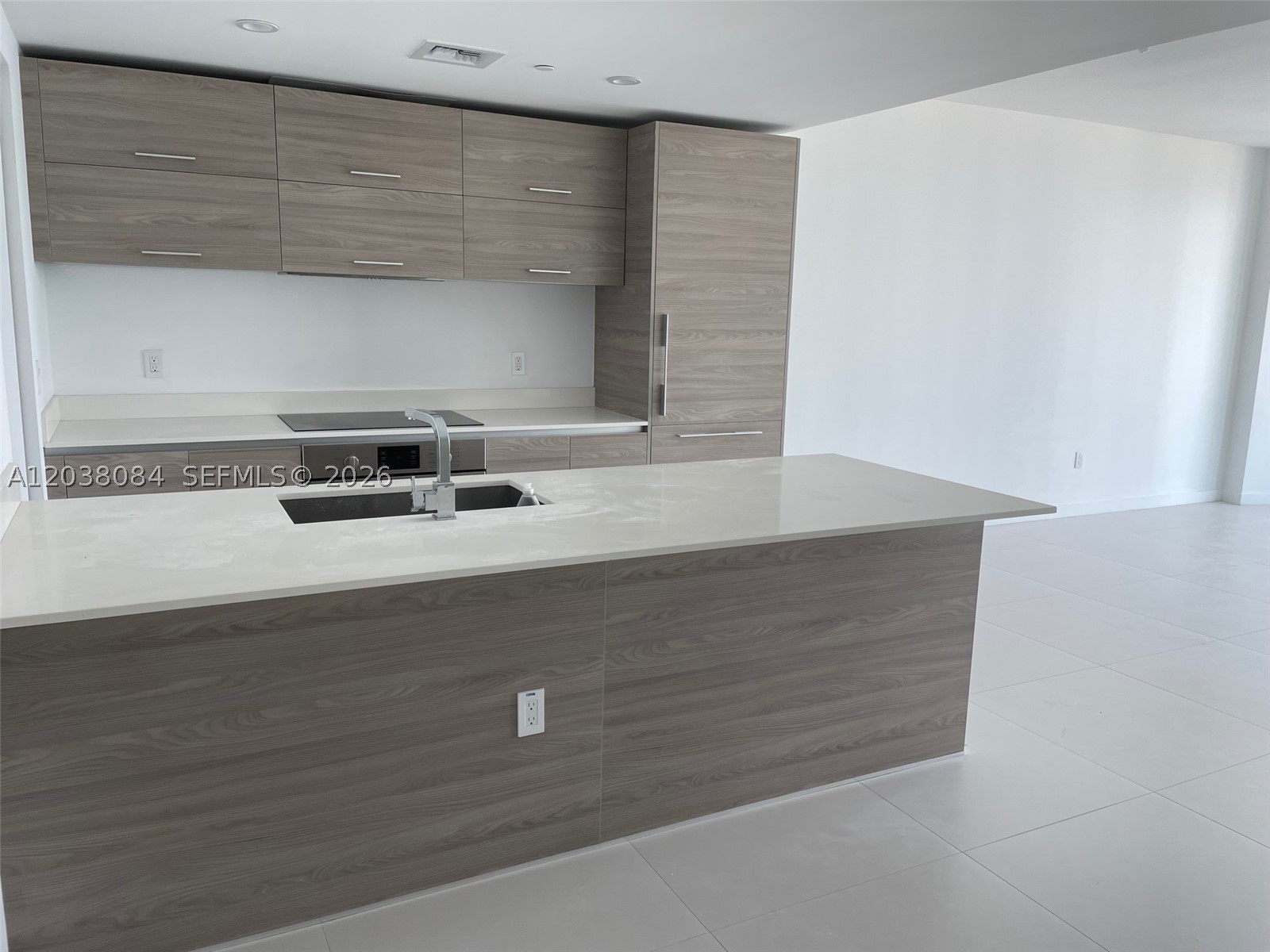 SLS - Residential Lease