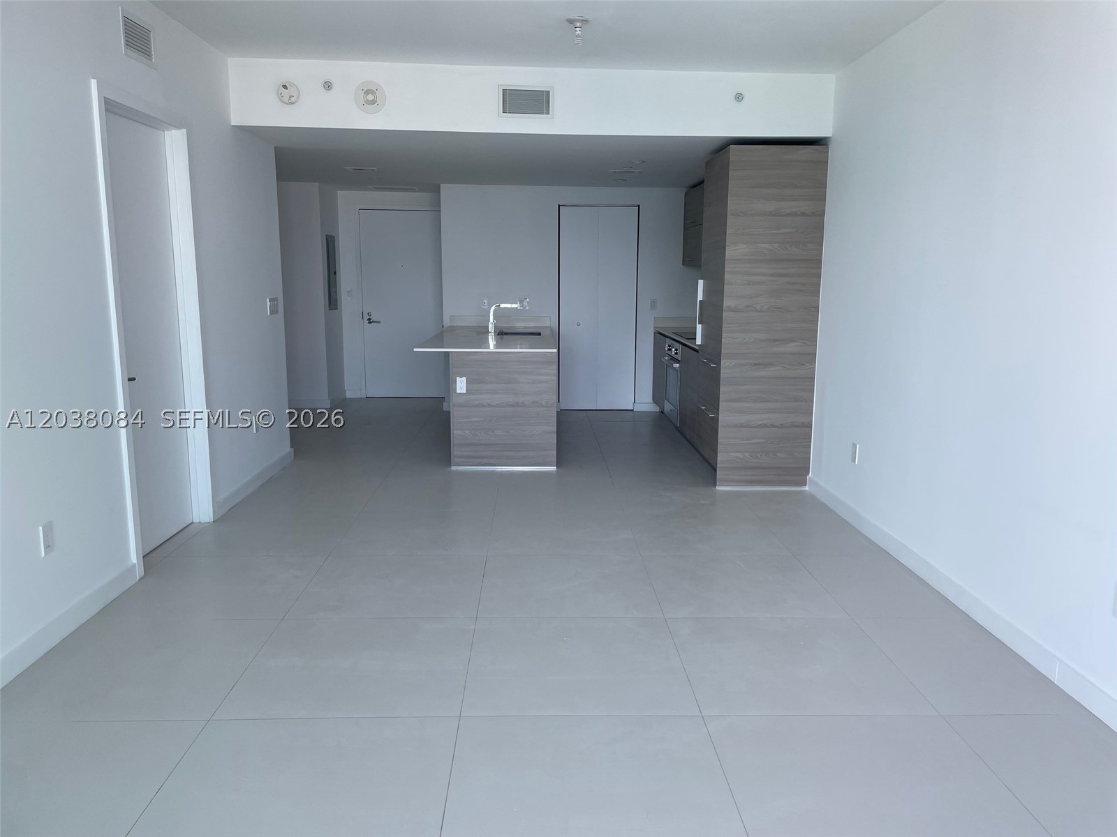 SLS - Residential Lease