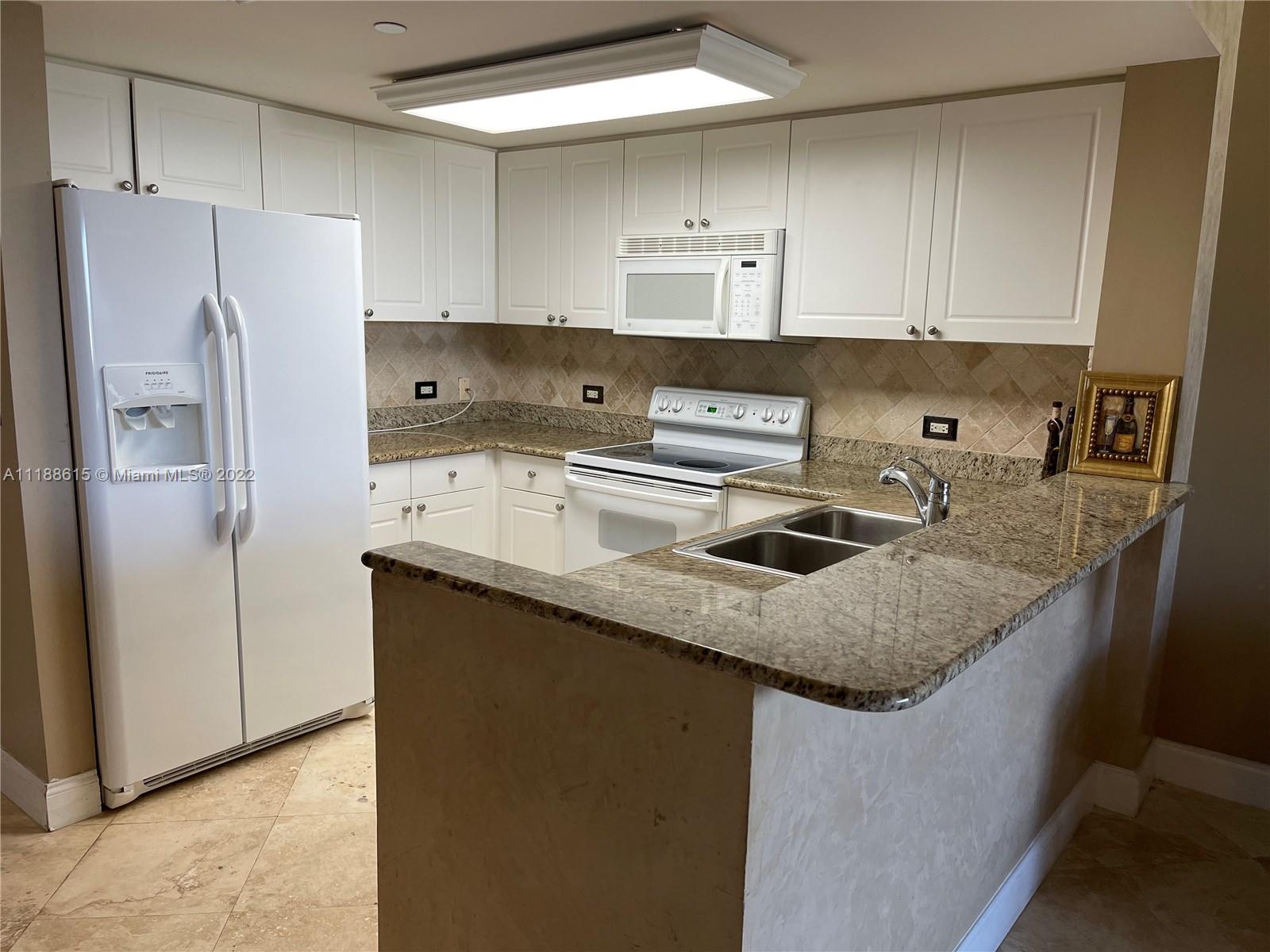 TURNBERRY ON THE GREEN CO - Residential