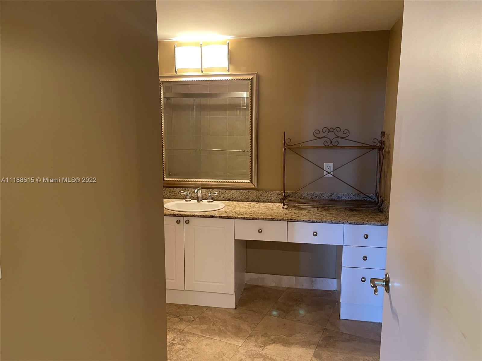 TURNBERRY ON THE GREEN CO - Residential