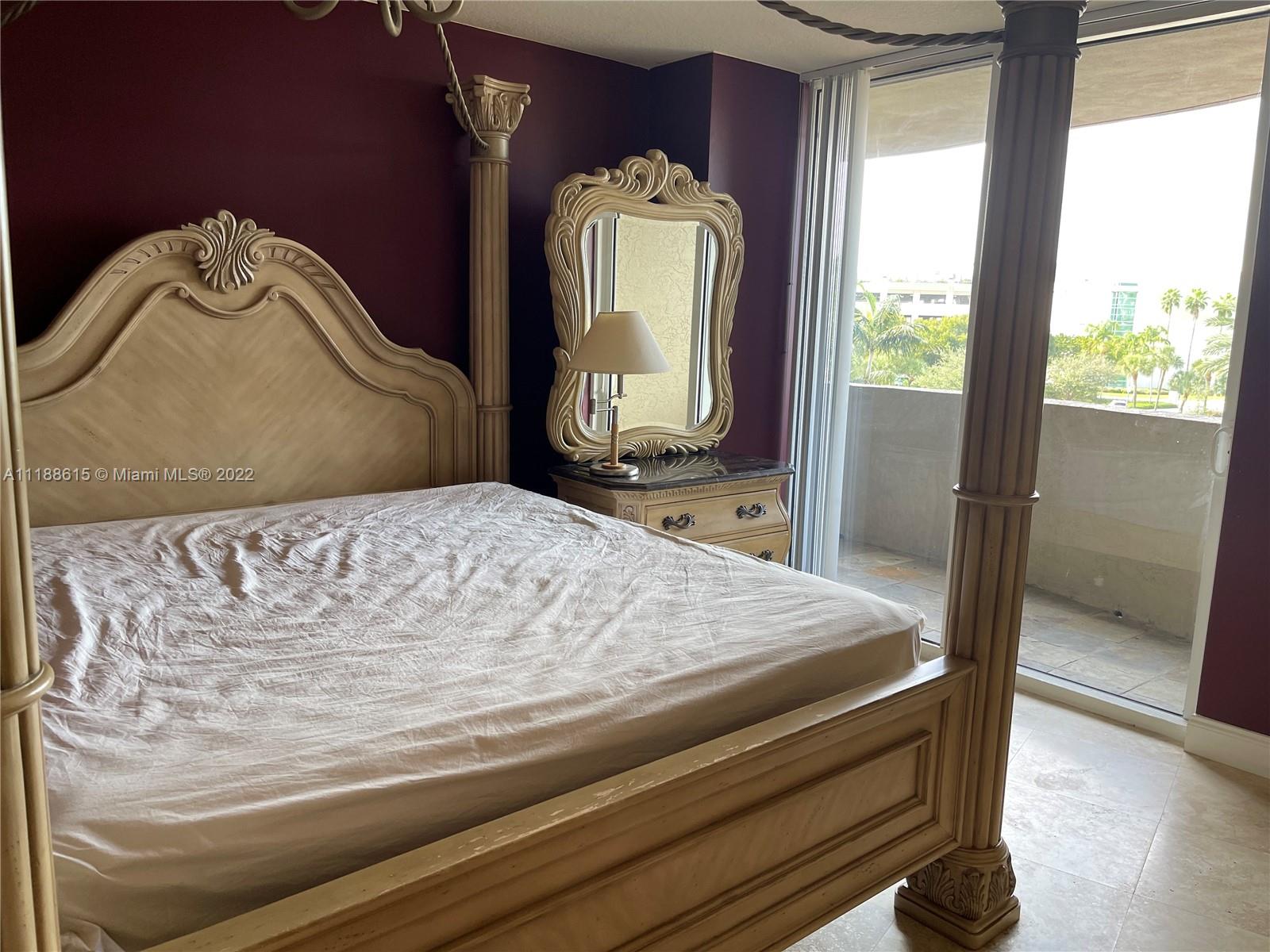 TURNBERRY ON THE GREEN CO - Residential