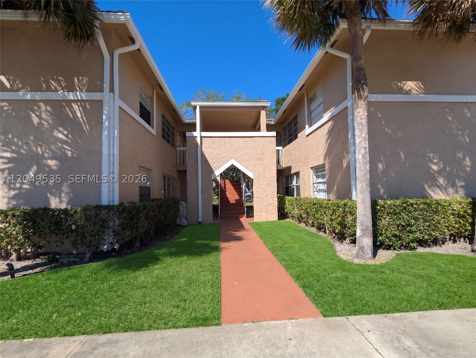 LAKEWOOD VILLAGE OF CORAL - Residential