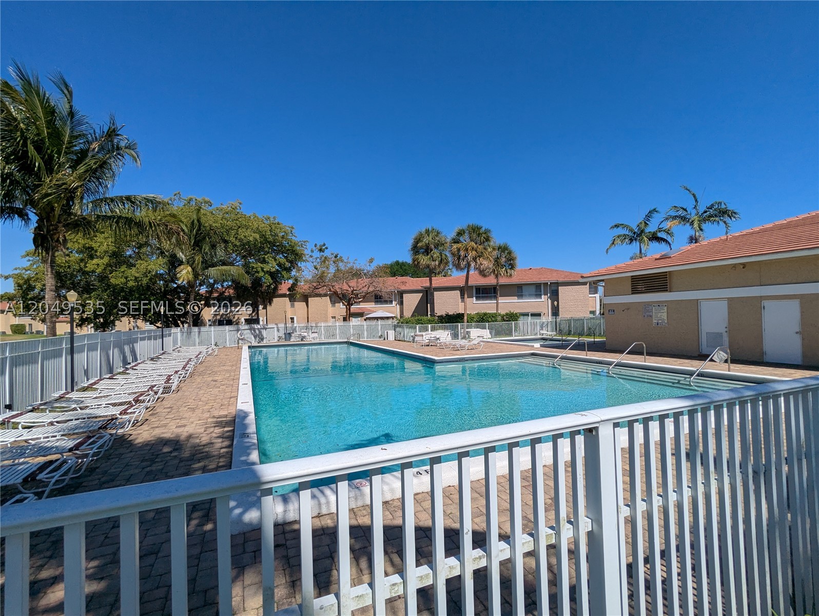 LAKEWOOD VILLAGE OF CORAL - Residential