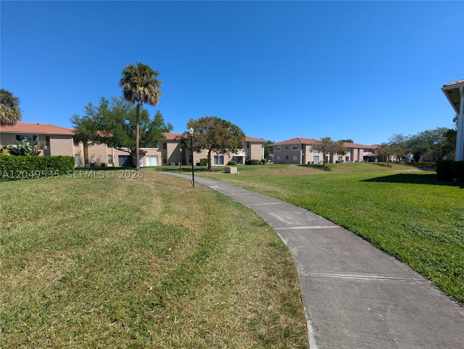LAKEWOOD VILLAGE OF CORAL - Residential