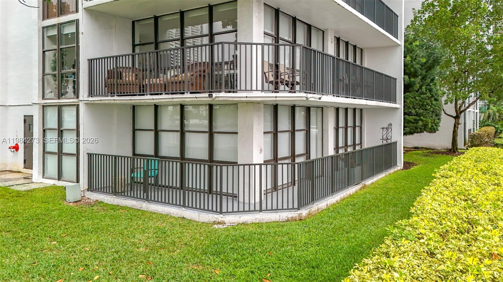 Priced to Sell!! spacious and remodeled corner unit on the Intracoastal with spectacular water views! Enjoy the endless boat parade from this bright 3BD/2BA residence featuring floor-to ceiling windows and a wraparound balcony. Updated with new appliances, quartz countertops, and modern blinds, including remote-controlled and blackout options in bedrooms. Maintenance includes Wi-Fi, cable, and hot water. This property is investor-friendly and can be leased immediately after purchase. The full-service building features a heated pool, clubhouse, gym, tennis courts, 24/7 security with an attended lobby, and laundry facilities on every floor. Prime location just minutes to the beach, marinas, Aventura Mall, dining, shopping & casinos—perfectly situated between Miami & Fort Lauderdale.