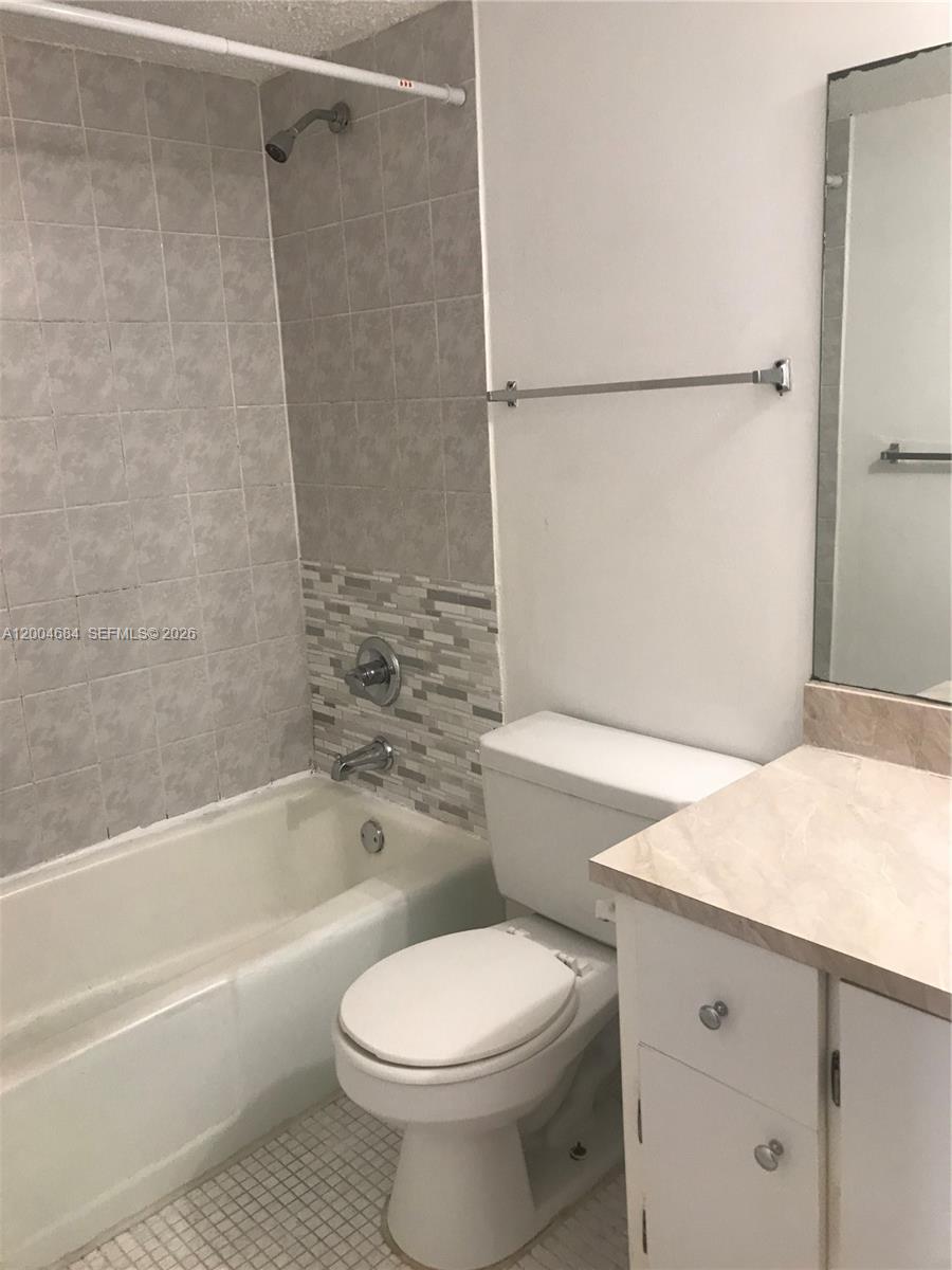 DORAL GARDEN II CONDO - Residential