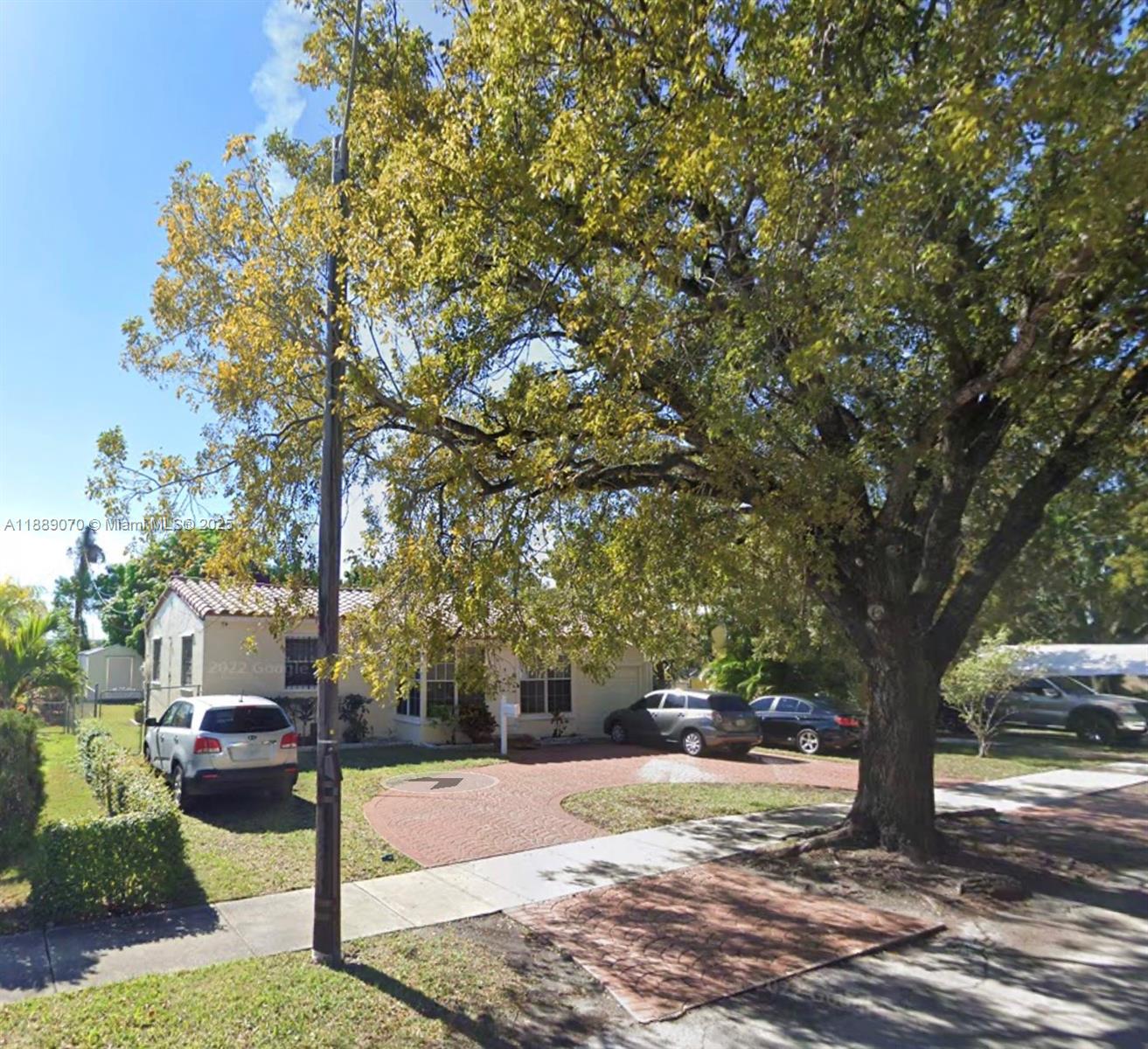 ALDEN MANOR - Residential