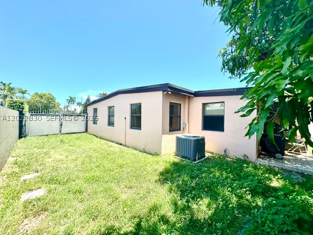 TROPICAL ESTS - Residential