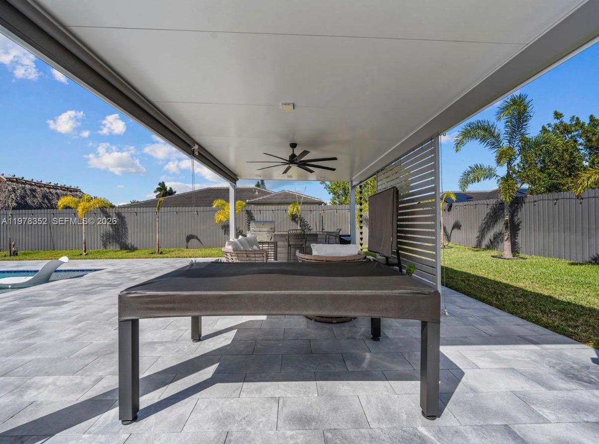 VALENCIA ACRES - Residential