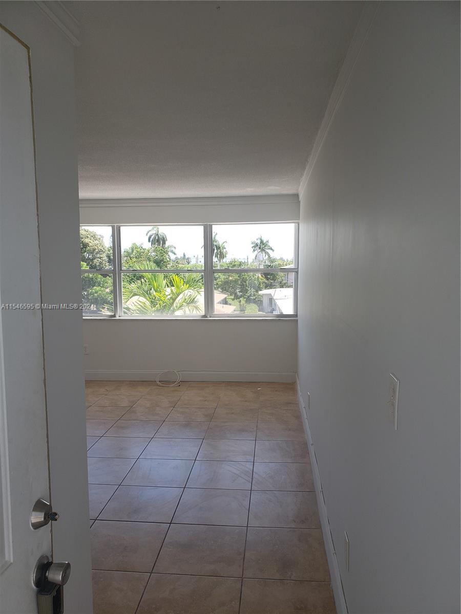 ENCLAVE TOWER CONDO - Residential Lease