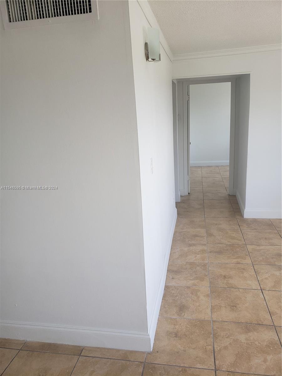 ENCLAVE TOWER CONDO - Residential Lease