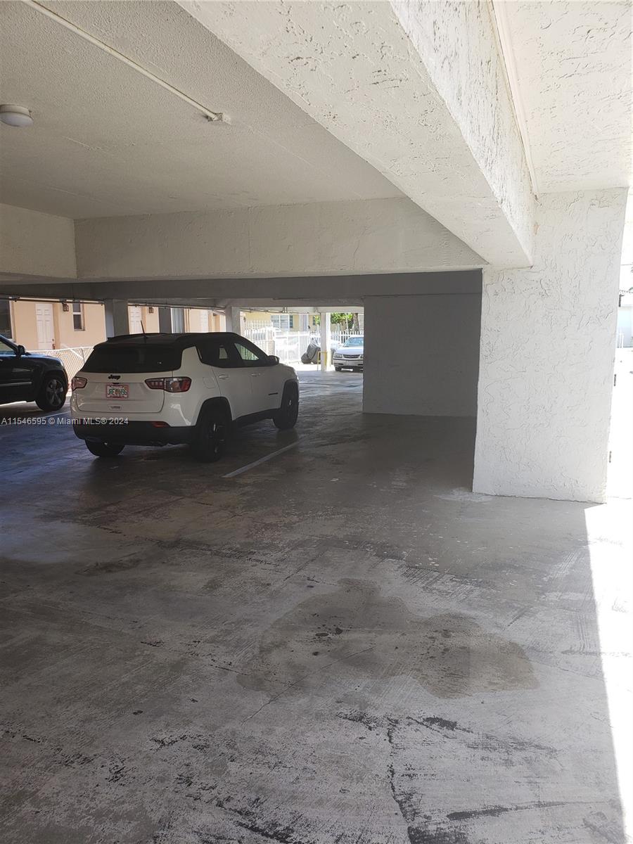 ENCLAVE TOWER CONDO - Residential Lease