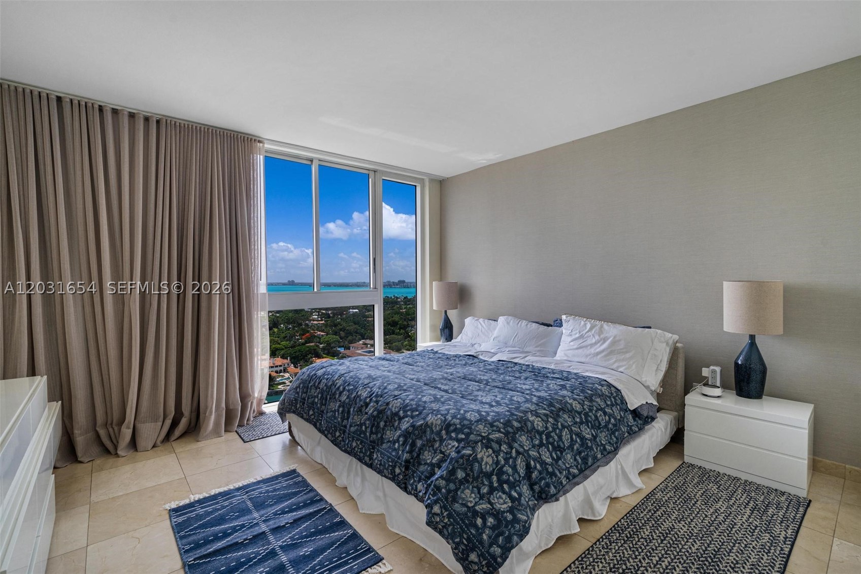 BLUE DIAMOND CONDO - Residential Lease