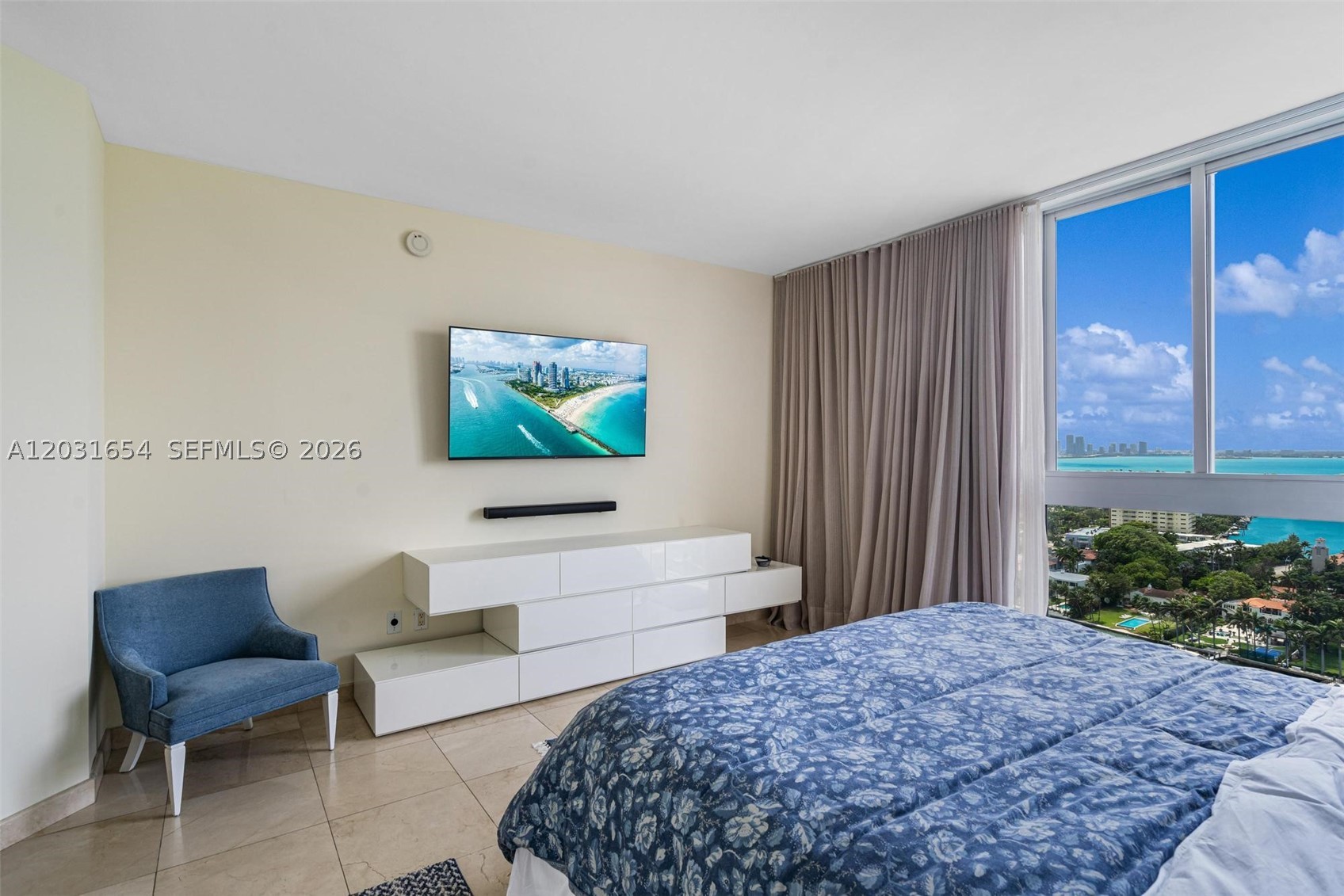 BLUE DIAMOND CONDO - Residential Lease