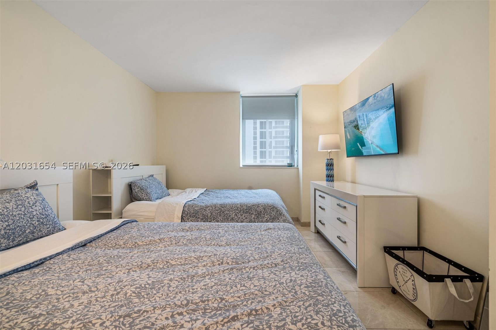 BLUE DIAMOND CONDO - Residential Lease