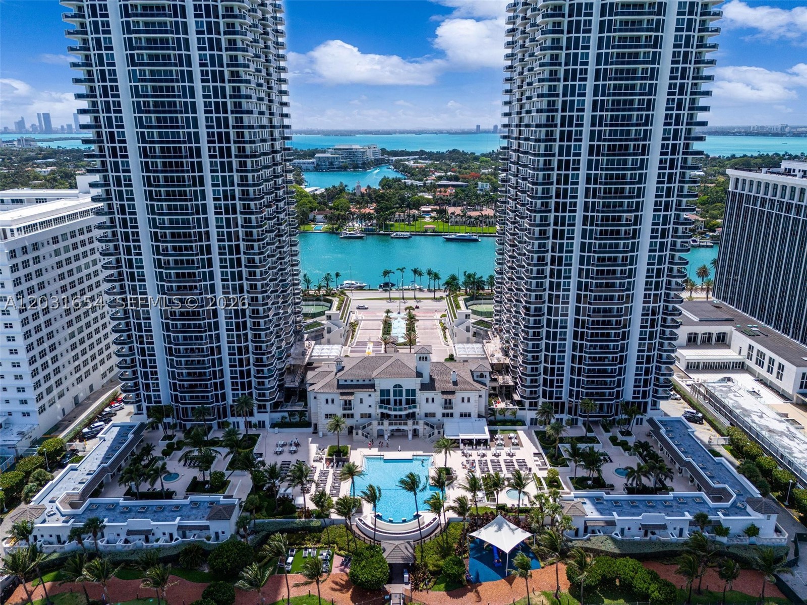 BLUE DIAMOND CONDO - Residential Lease