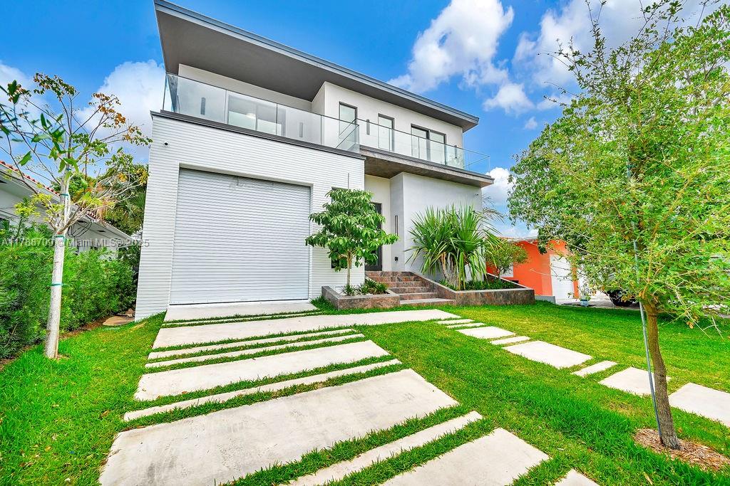 ALTOS DEL MAR NO 4 - Residential