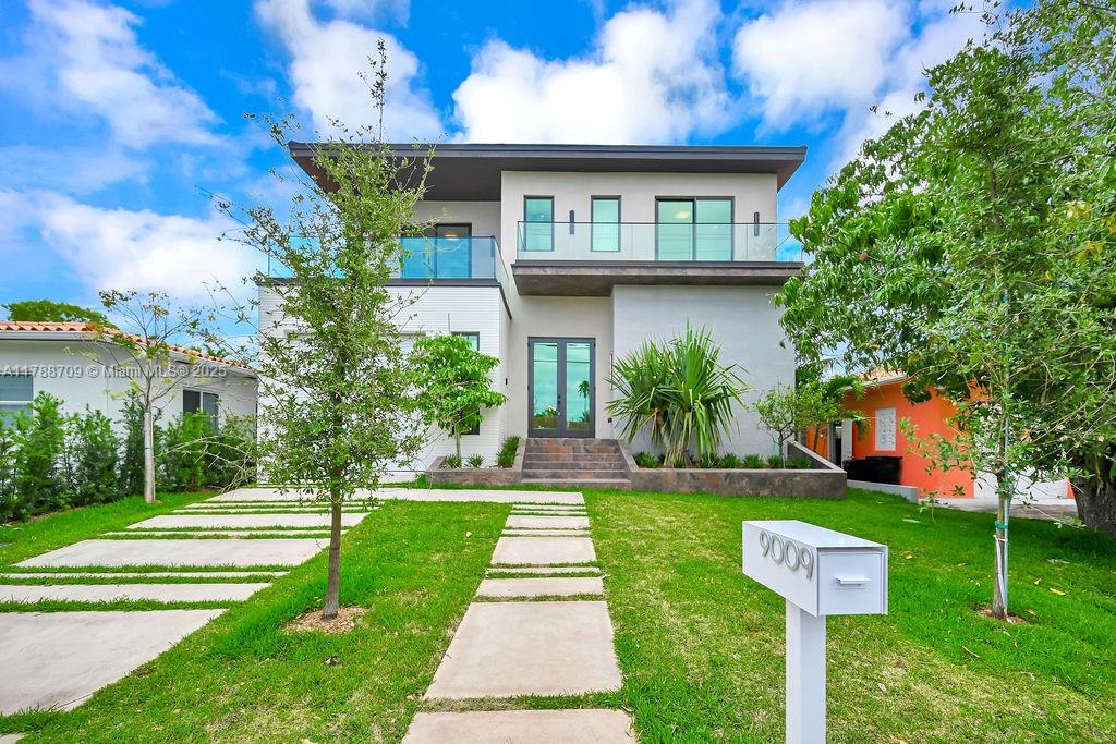 ALTOS DEL MAR NO 4 - Residential