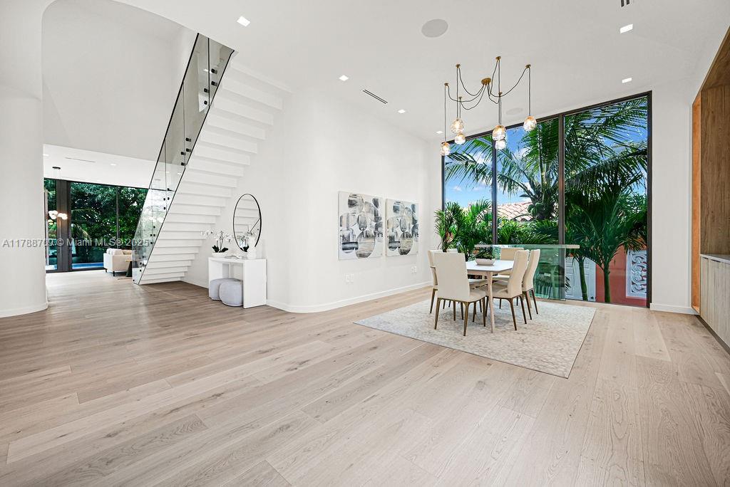 ALTOS DEL MAR NO 4 - Residential
