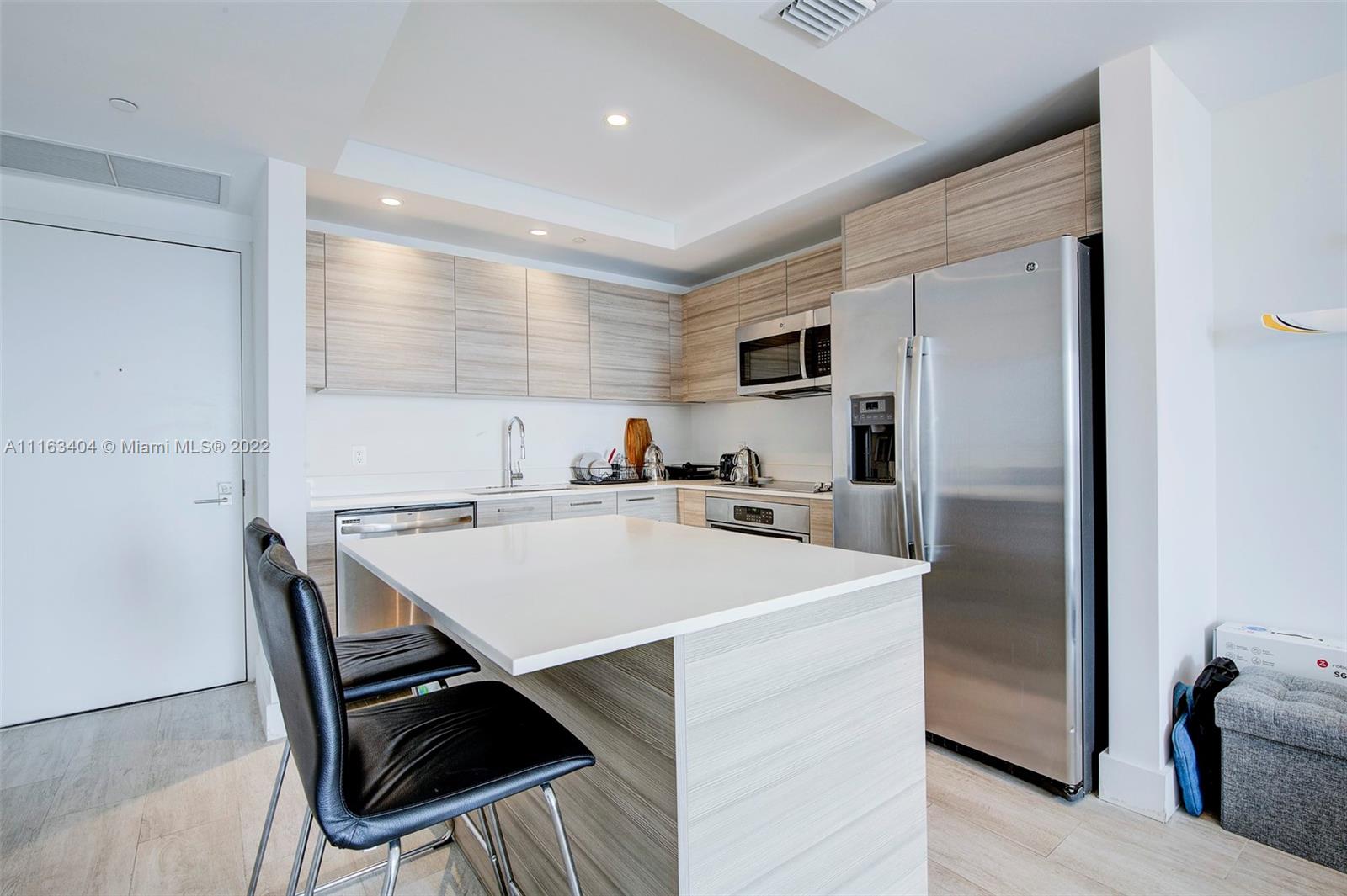3401 MIDTOWN CONDO - Residential Lease