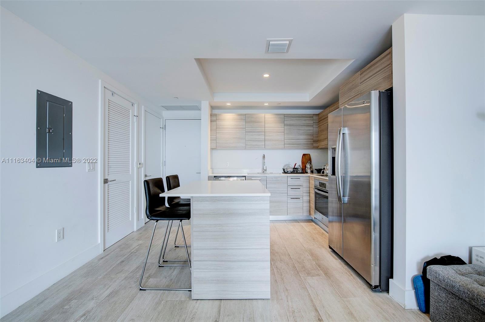 3401 MIDTOWN CONDO - Residential Lease