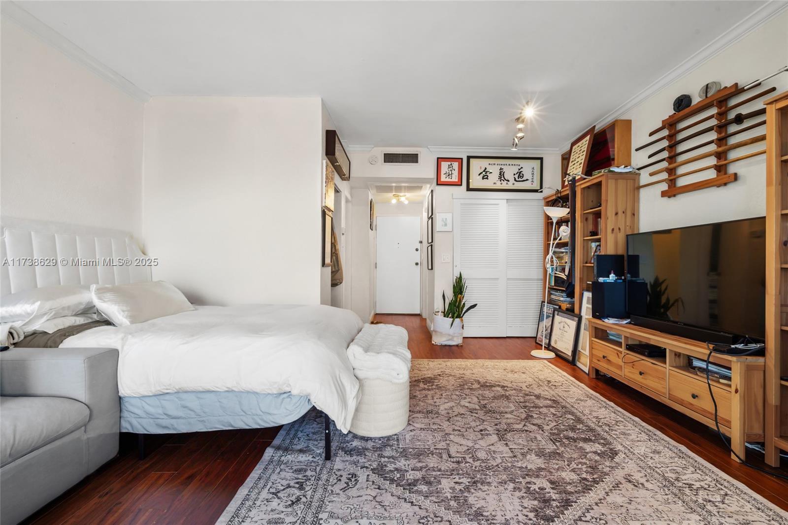 DAVID WILLIAM HOTEL CONDO - Residential