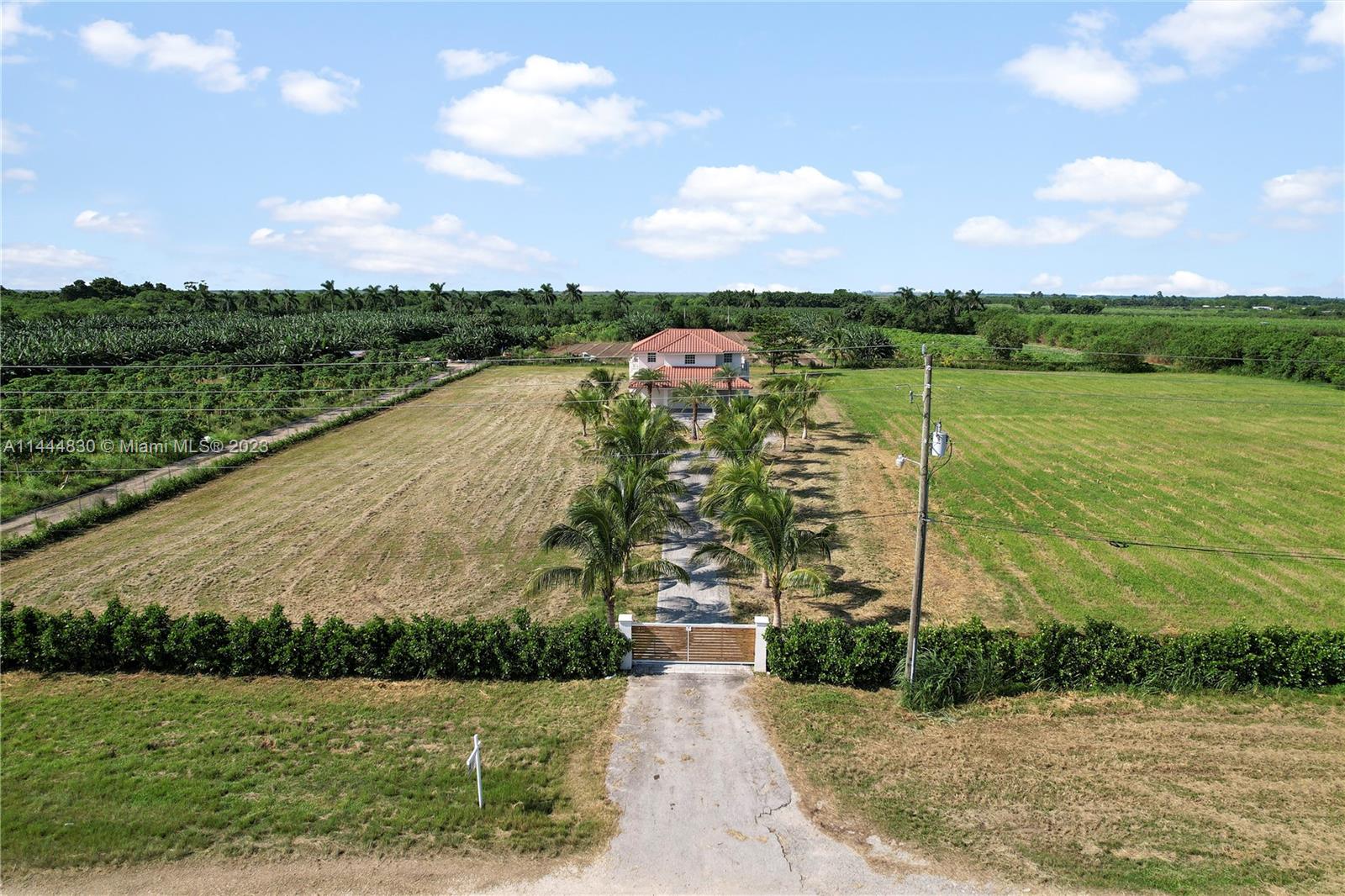 REDLAND 20 ACRES W/ HOME - Residential