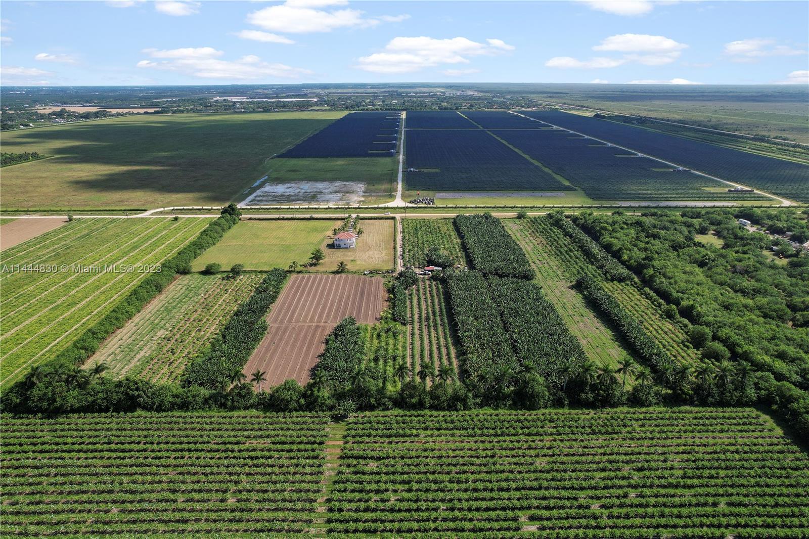 REDLAND 20 ACRES W/ HOME - Residential
