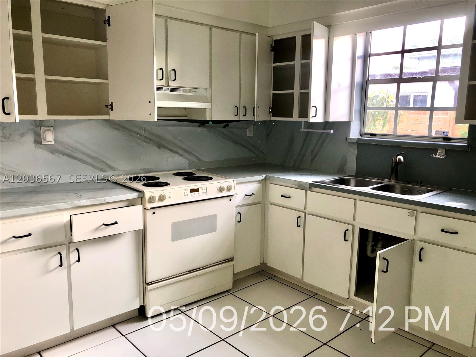 HIALEAH 13TH ADDN AMD PL - Residential Income