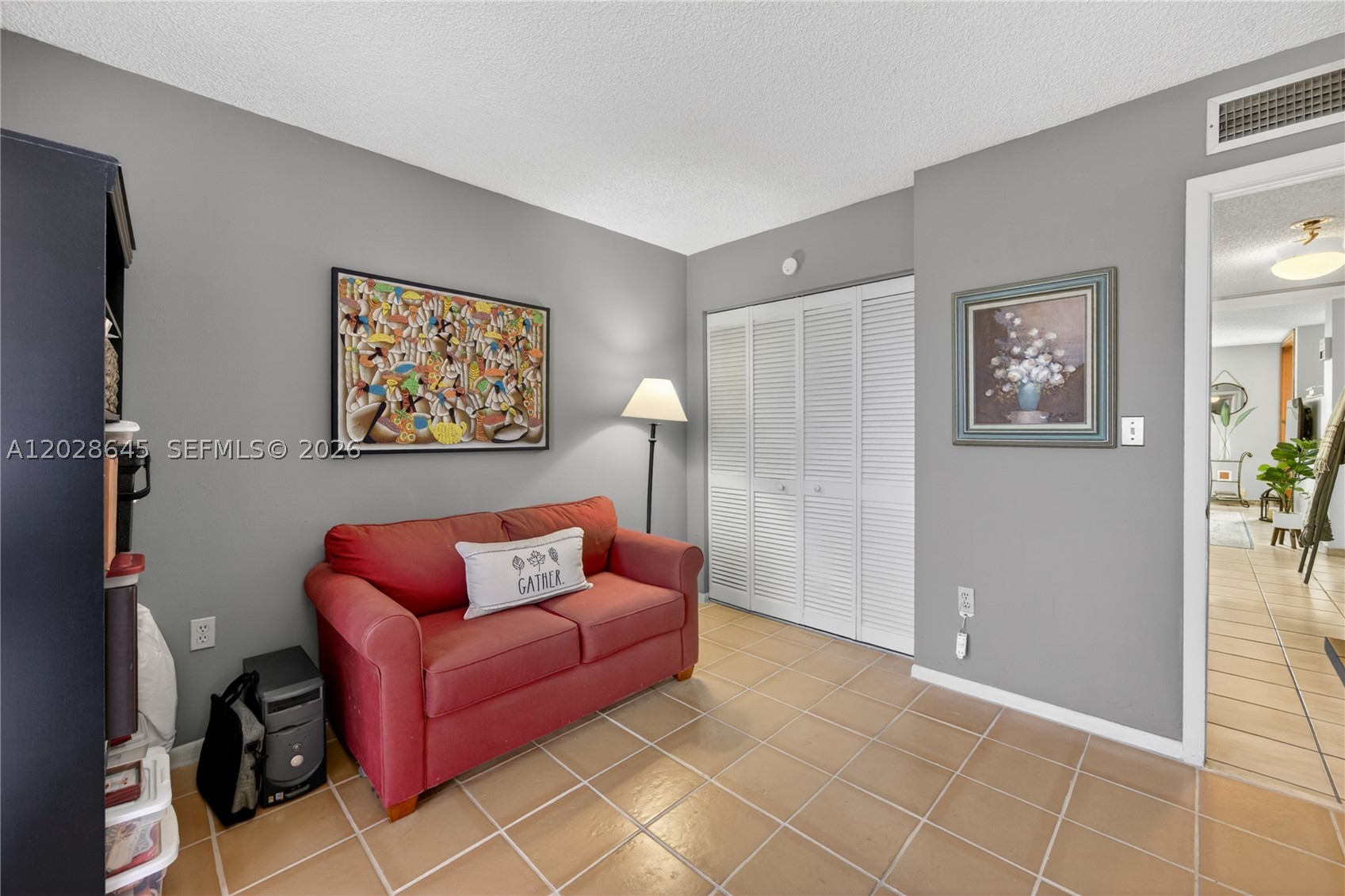 LYNBROOK COURT CONDO PH II - Residential