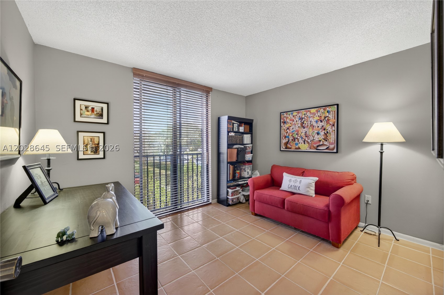 LYNBROOK COURT CONDO PH II - Residential
