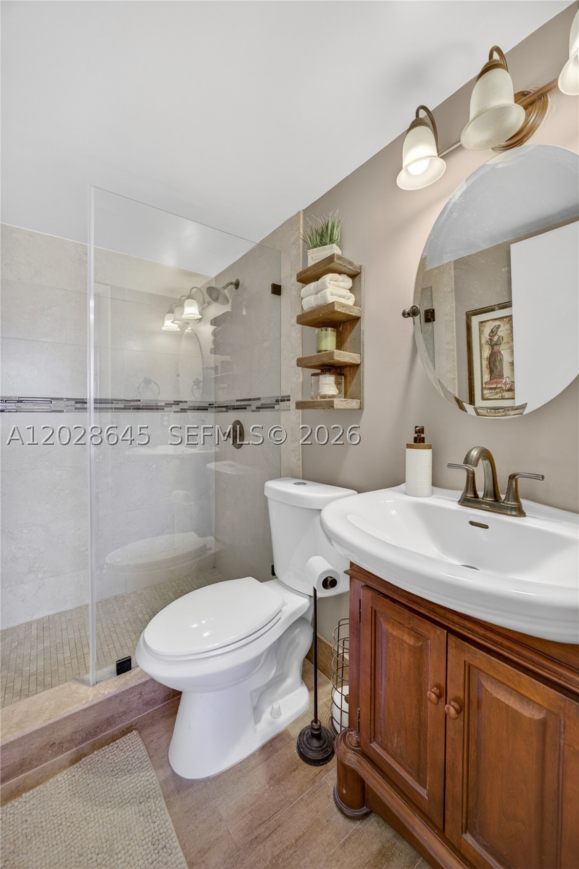 LYNBROOK COURT CONDO PH II - Residential