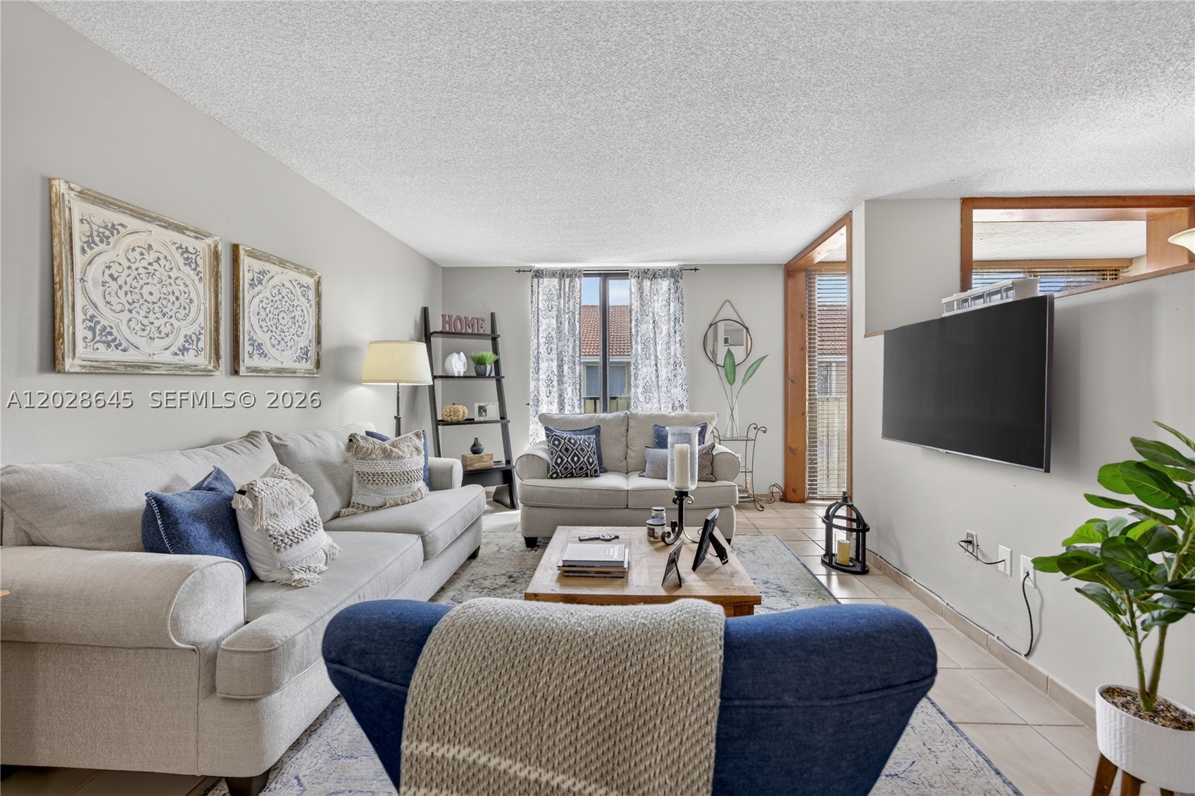LYNBROOK COURT CONDO PH II - Residential