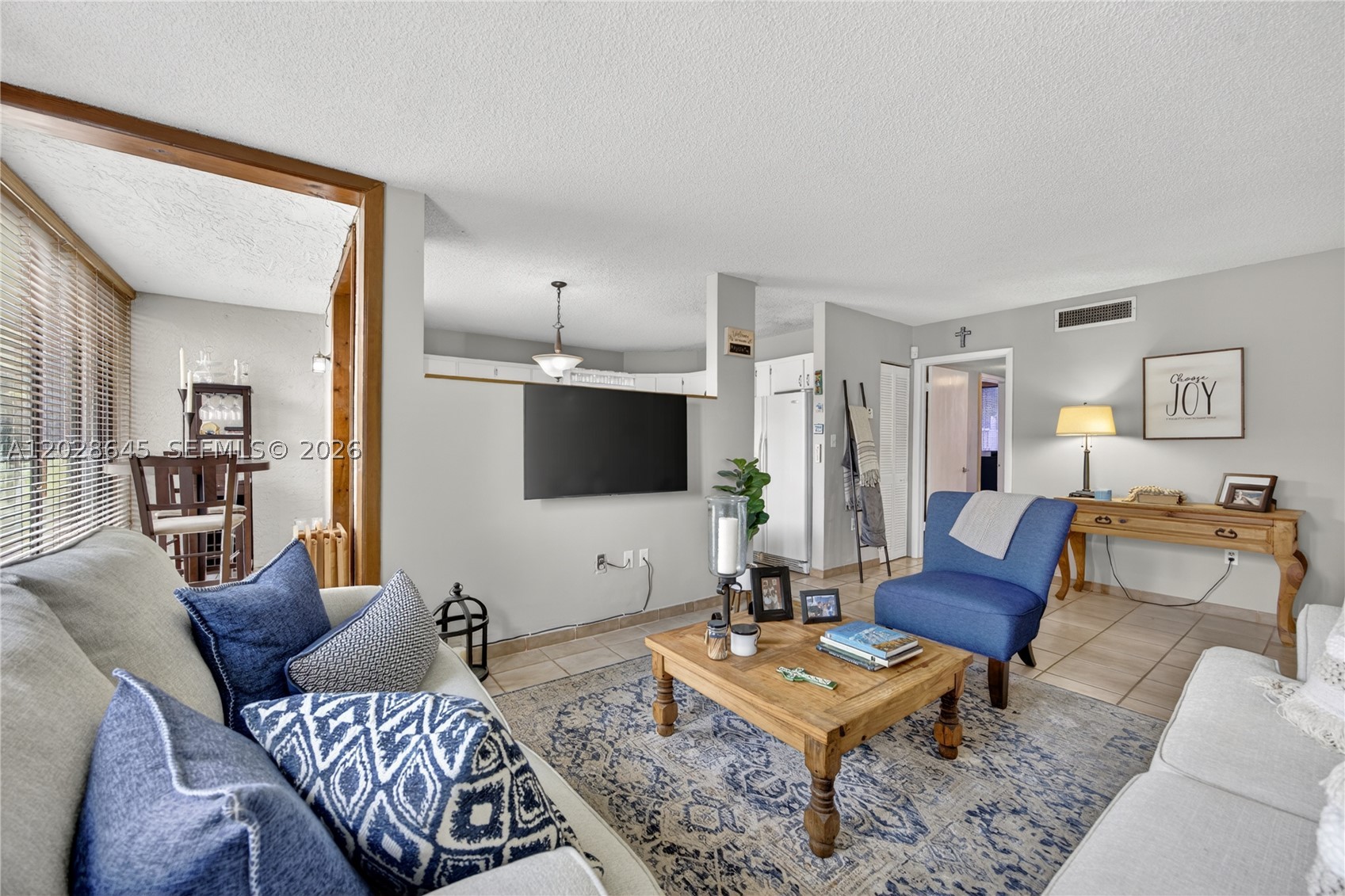 LYNBROOK COURT CONDO PH II - Residential
