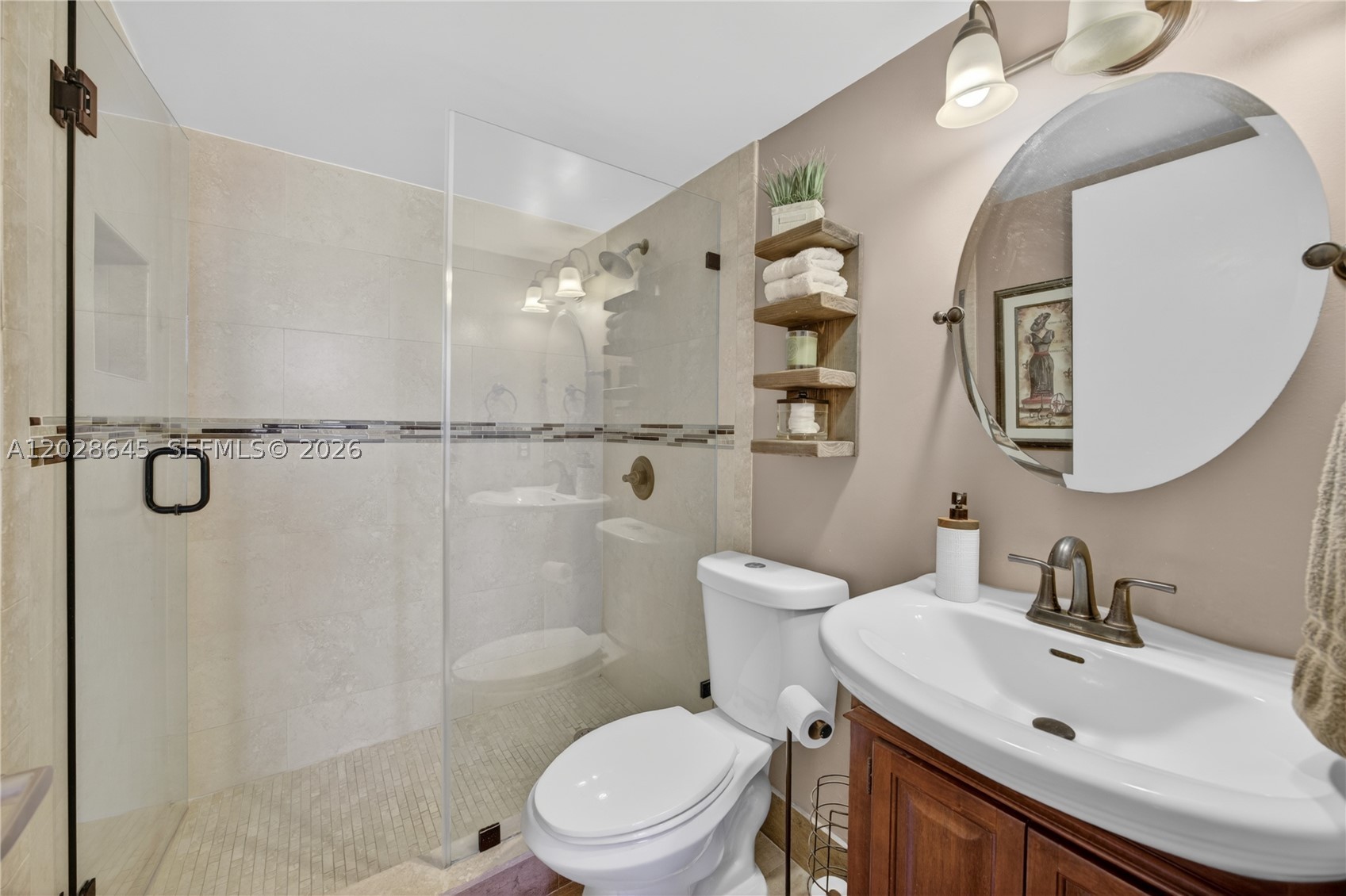 LYNBROOK COURT CONDO PH II - Residential