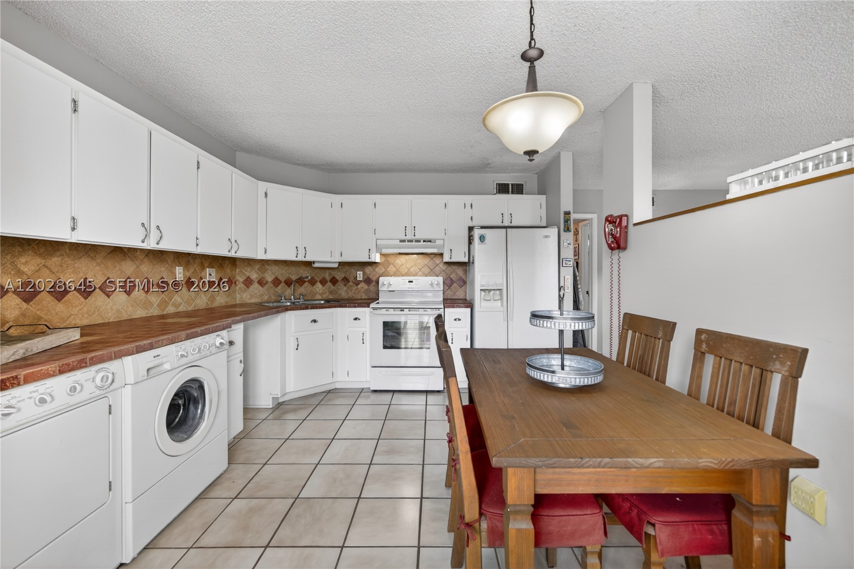 LYNBROOK COURT CONDO PH II - Residential