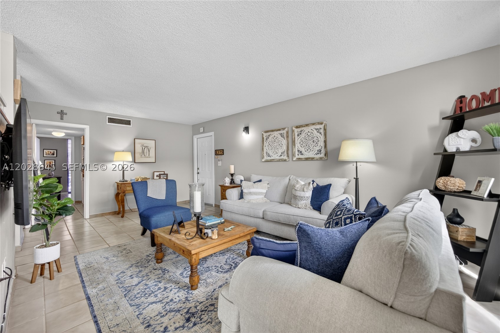 LYNBROOK COURT CONDO PH II - Residential