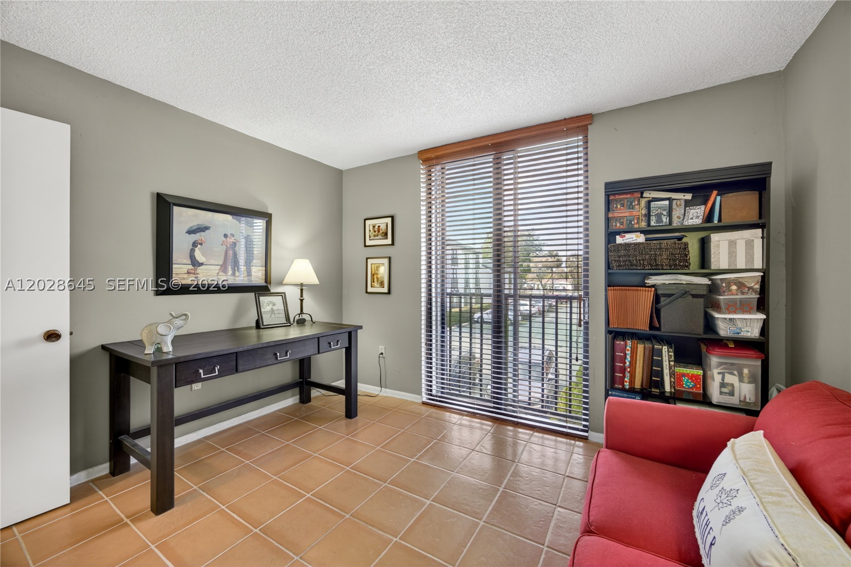 LYNBROOK COURT CONDO PH II - Residential