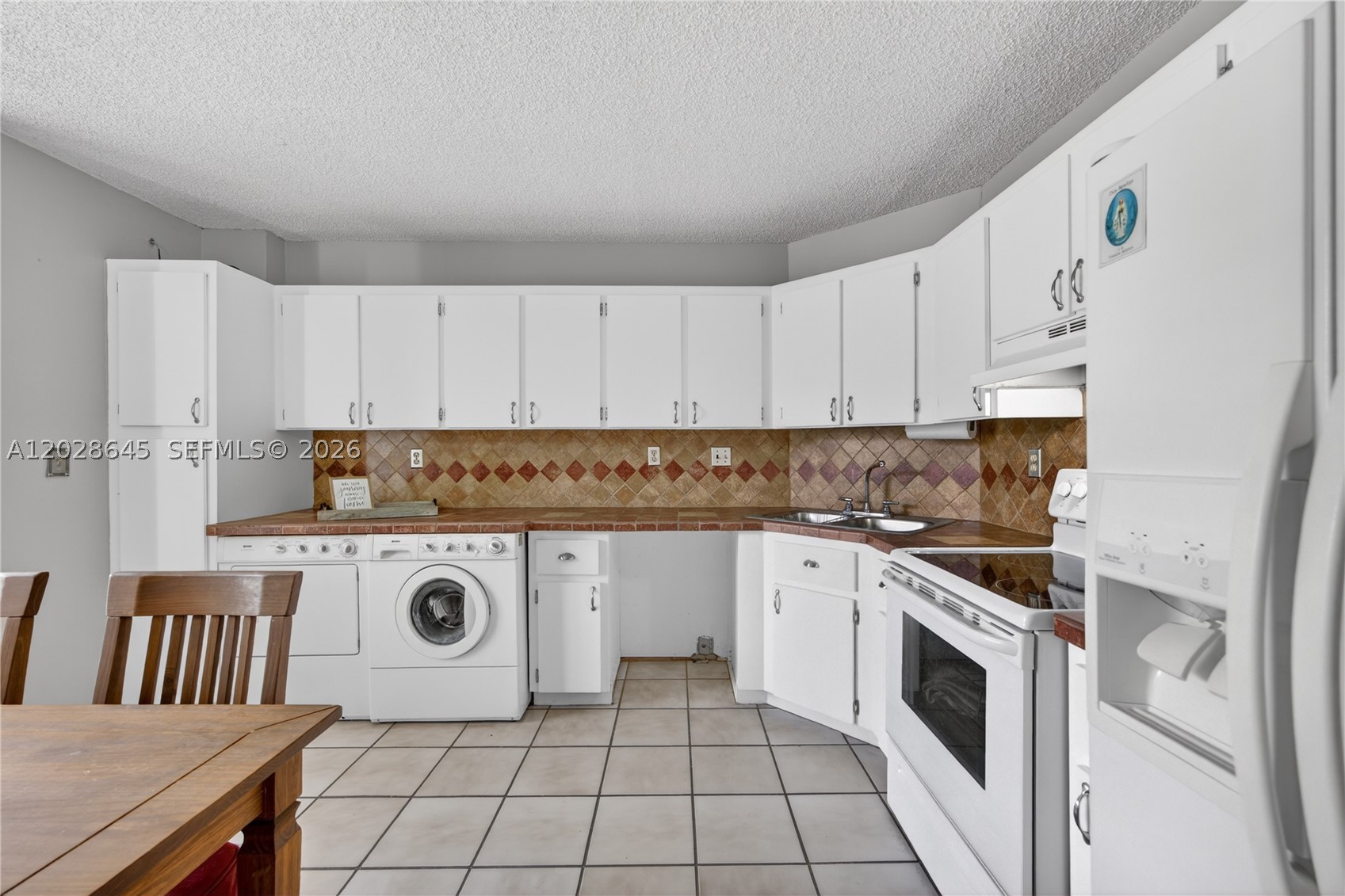 LYNBROOK COURT CONDO PH II - Residential